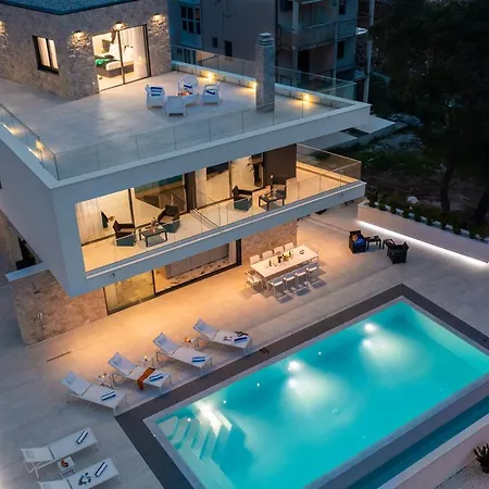 Beachfront Milka With Pool * Trogir