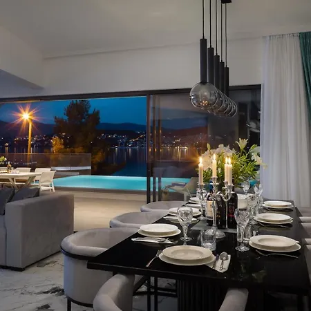 Beachfront Milka With Pool Trogir