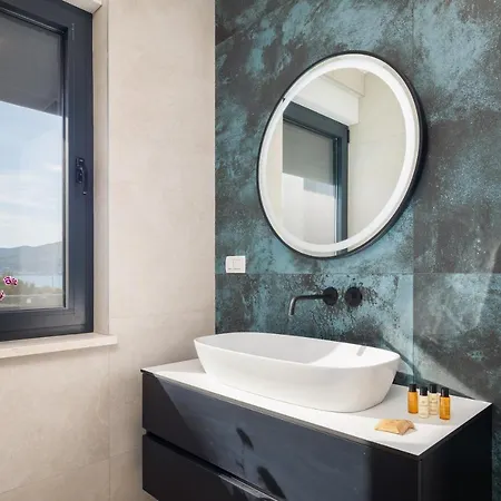 Villa Beachfront Milka With Pool