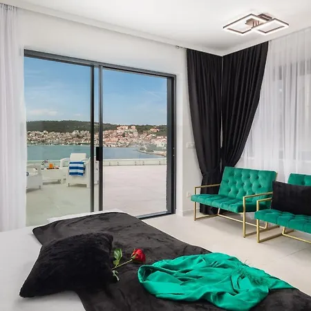 Villa Beachfront Milka With Pool *