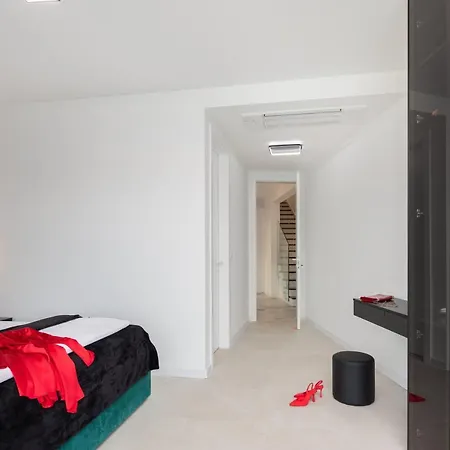 Villa Beachfront Milka With Pool Trogir