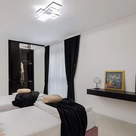 Beachfront Milka With Pool טרוגיר