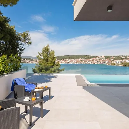 Вилла Beachfront Milka With Pool Трогир