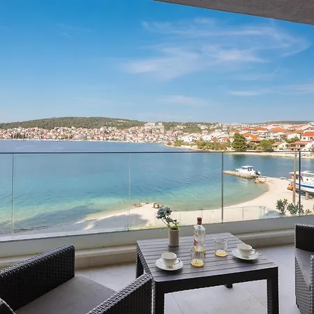 Вилла Beachfront Milka With Pool Трогир