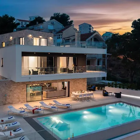 Вилла Beachfront Milka With Pool
