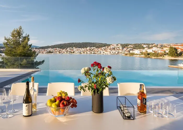 Beachfront Milka With Pool Vila