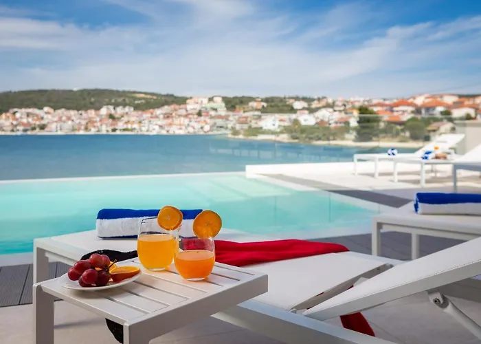 Vila Beachfront Milka With Pool