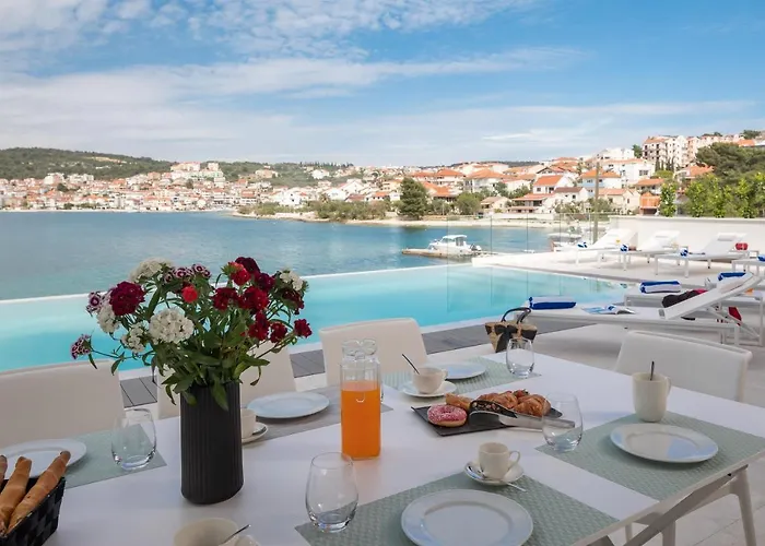 Beachfront Milka With Pool Vila *