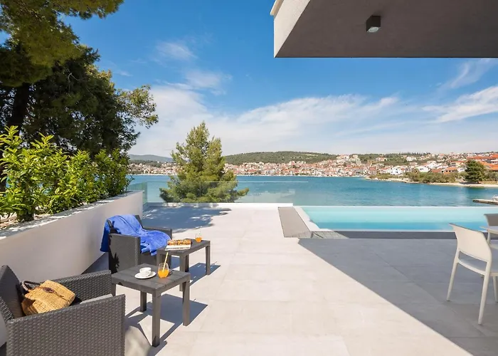 Vila Beachfront Milka With Pool Trogir