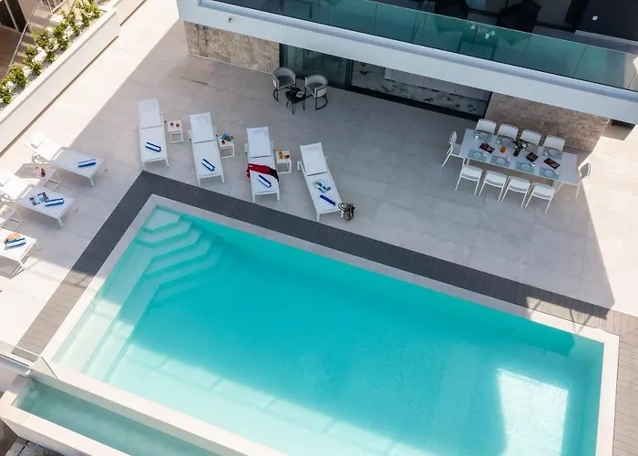 Beachfront Milka With Pool Vila Trogir