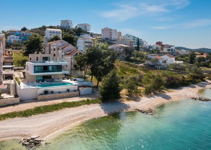 Beachfront Milka With Pool Vila *