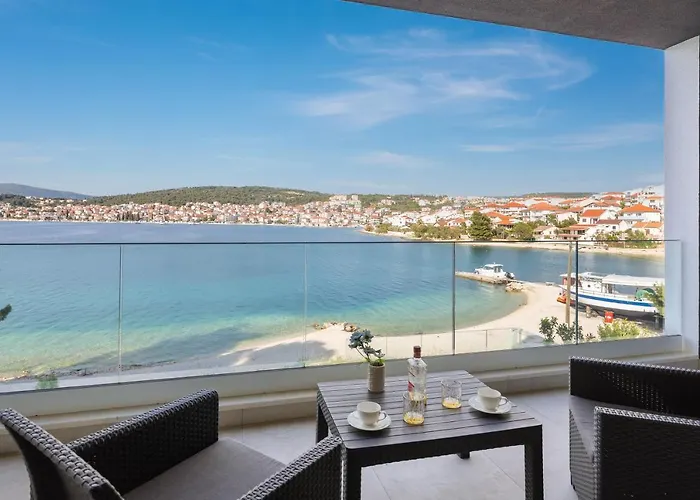 Vila Beachfront Milka With Pool Trogir